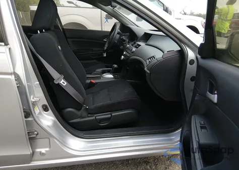 2011 Honda Accord 2.4 Lx z USA, uszkodzony, nr VIN 1HGCP2F38BA113294